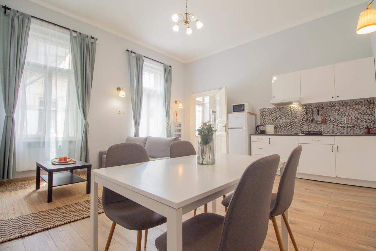 Isabella Suite With Ac Budapeşte Dış mekan fotoğraf
